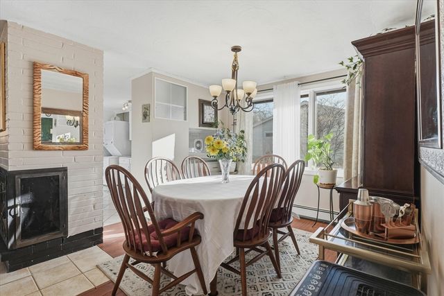 14 Ridgefield Dr, Framingham, MA 01701