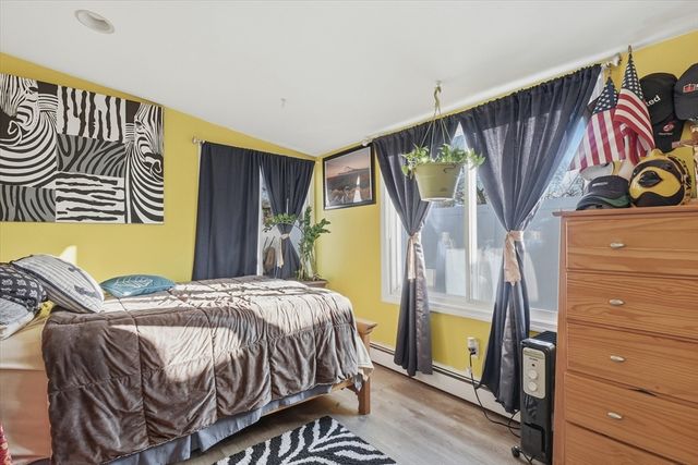 14 Ridgefield Dr, Framingham, MA 01701