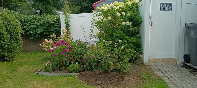 14 Ridgefield Dr, Framingham, MA 01701