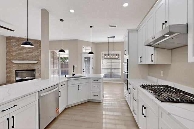 3509 Ronda De Lechusas NW, Albuquerque, NM 87120