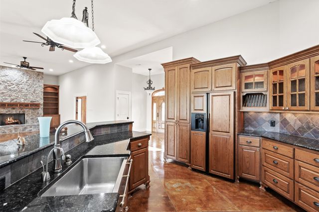431 Spring meadow, Moody, TX 76557