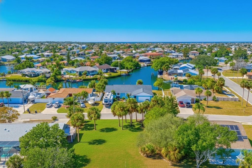 6225 FLAMINGO DRIVE, Apollo Beach, FL 33572