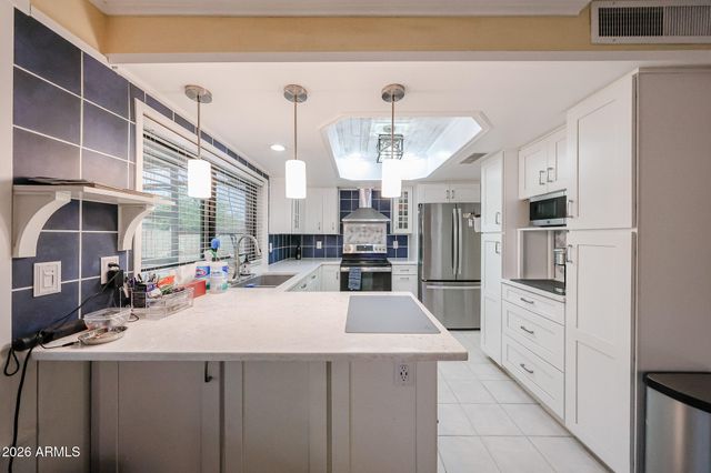 4340 W MICHIGAN Avenue W, Glendale, AZ 85308