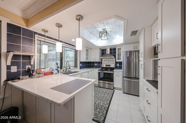 4340 W MICHIGAN Avenue W, Glendale, AZ 85308