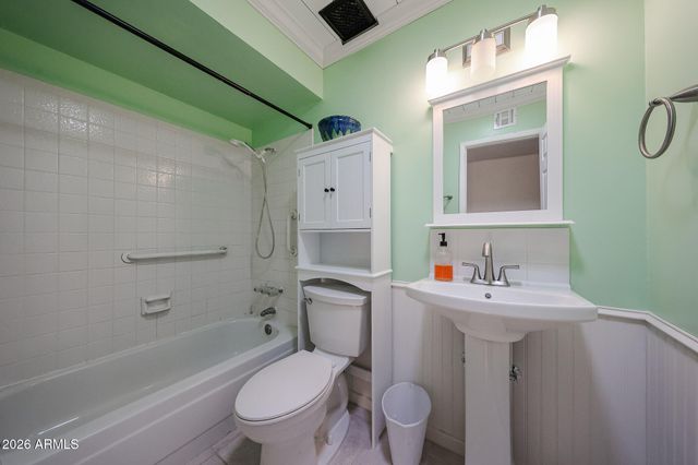 4340 W MICHIGAN Avenue W, Glendale, AZ 85308