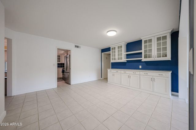 4340 W MICHIGAN Avenue W, Glendale, AZ 85308