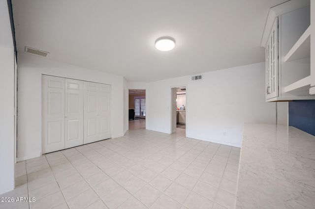 4340 W MICHIGAN Avenue W, Glendale, AZ 85308