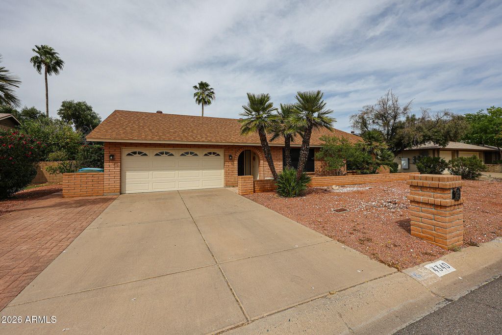 4340 W MICHIGAN Avenue W, Glendale, AZ 85308