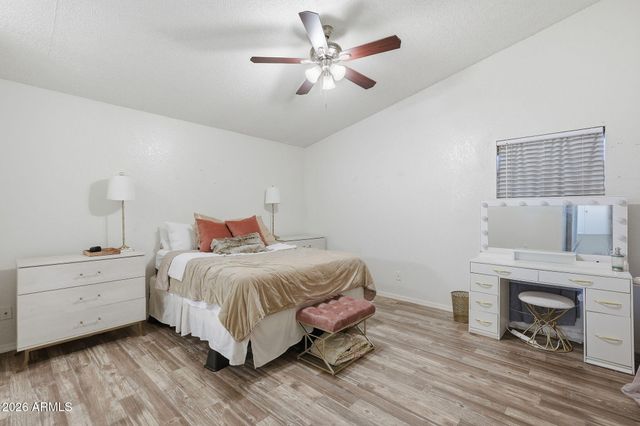 10006 W SELLS Drive, Phoenix, AZ 85037