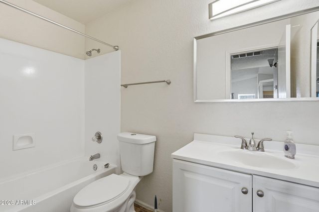 10006 W SELLS Drive, Phoenix, AZ 85037