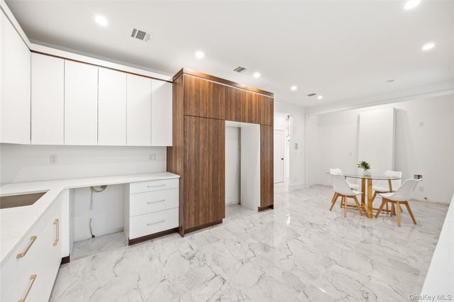 8 Memorial Park Drive 202, Spring Valley, NY 10977