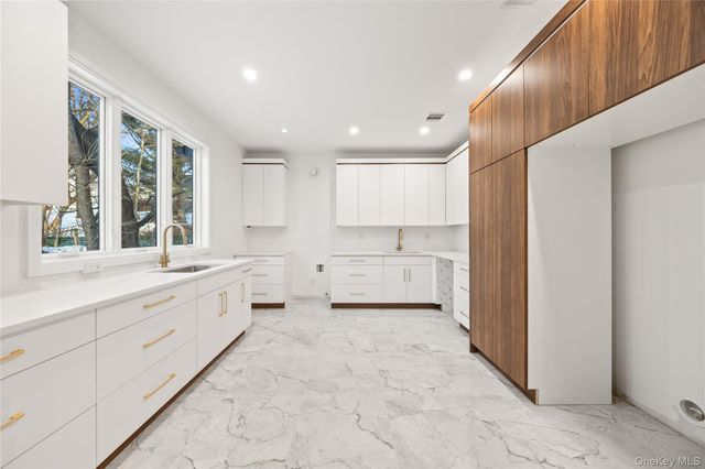 8 Memorial Park Drive 202, Spring Valley, NY 10977