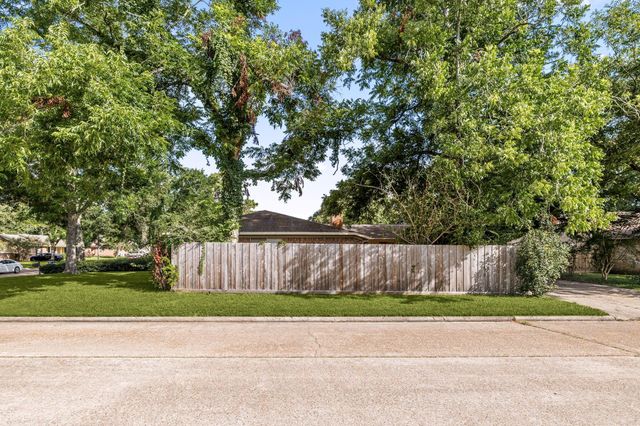 17502 Possums Run Drive, Humble, TX 77396