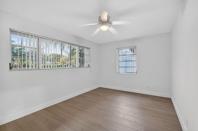 15 NE 17th Avenue, Pompano Beach, FL 33060