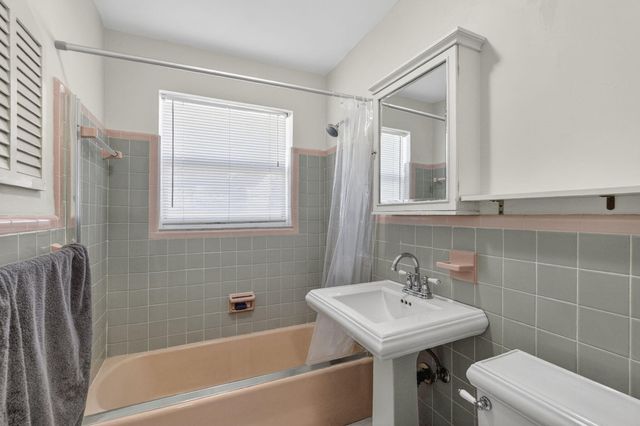 15 NE 17th Avenue, Pompano Beach, FL 33060