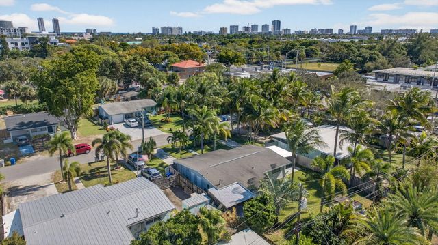 15 NE 17th Avenue, Pompano Beach, FL 33060