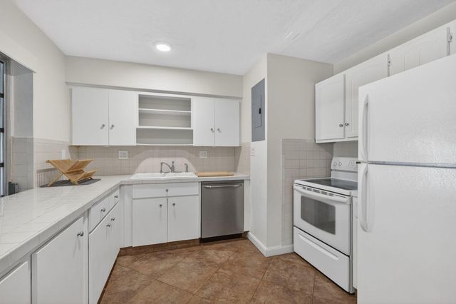 15 NE 17th Avenue, Pompano Beach, FL 33060