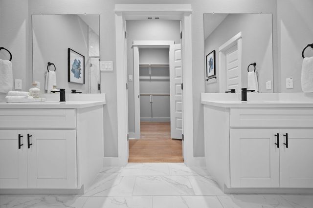 4220 Mckinley Street, Houston, TX 77051