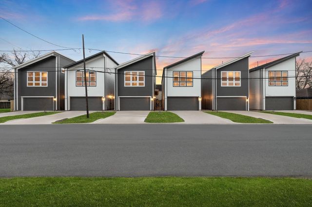 4220 Mckinley Street, Houston, TX 77051