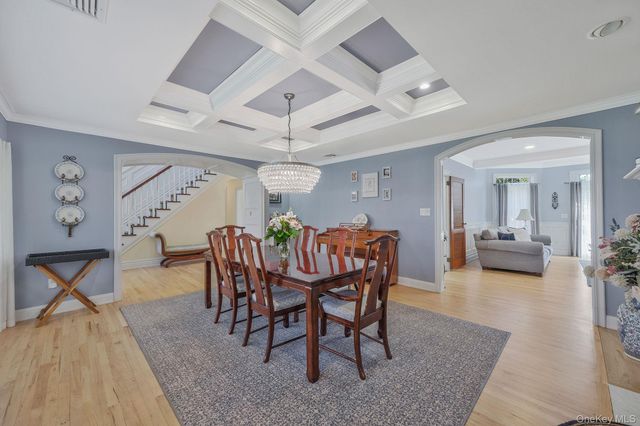 15 Maple Road, Setauket, NY 11733