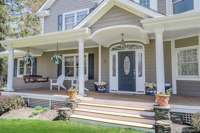 15 Maple Road, Setauket, NY 11733