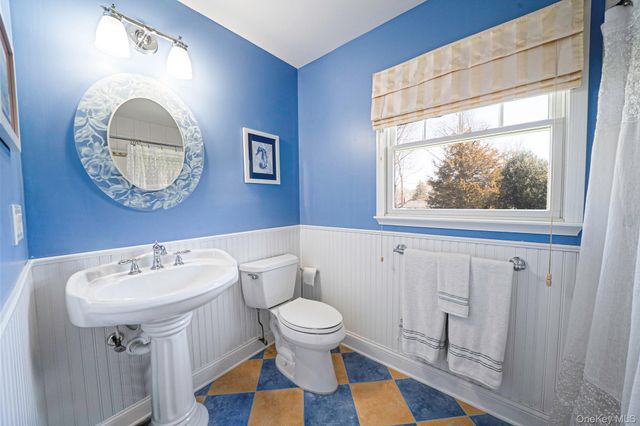 15 Maple Road, Setauket, NY 11733