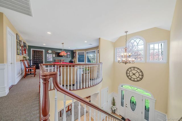 15 Maple Road, Setauket, NY 11733