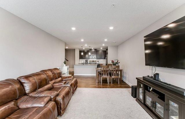 4784 Equine Trail, Woodbury, MN 55129
