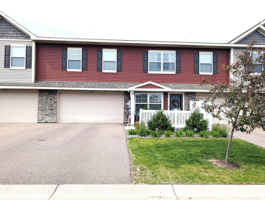 4784 Equine Trail, Woodbury, MN 55129