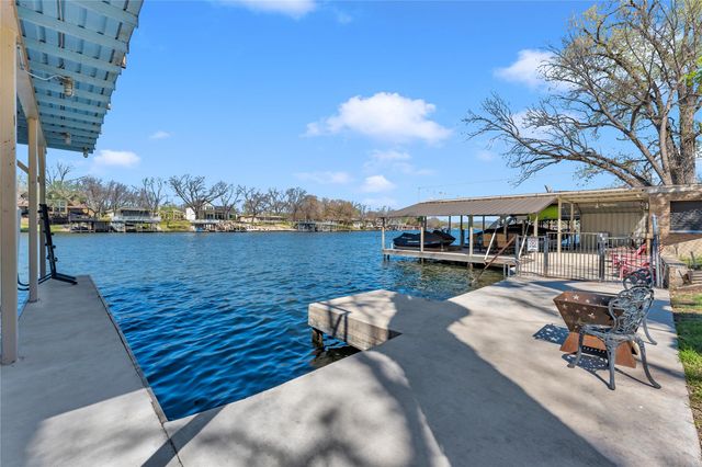 1108 S Lakeside DR, Burnet, TX 78611
