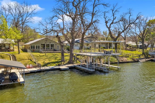 1108 S Lakeside DR, Burnet, TX 78611