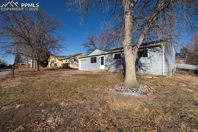 1911 Del Mar Drive, Colorado Springs, CO 80910