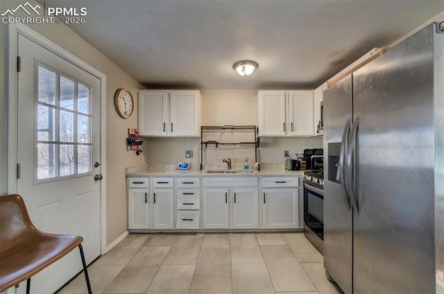 1911 Del Mar Drive, Colorado Springs, CO 80910