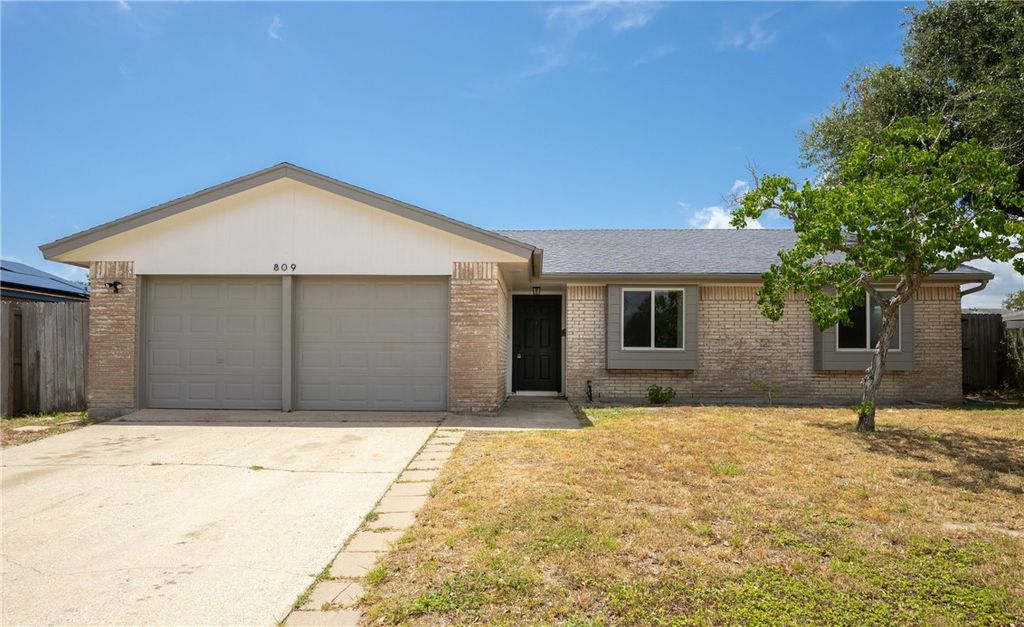 809 Saint Peter St, Corpus Christi, TX 78418