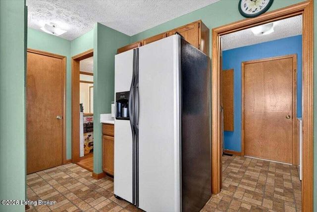 105 Beckley Woods Dr, Louisville, KY 40245