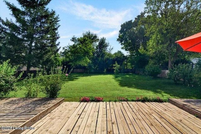 105 Beckley Woods Dr, Louisville, KY 40245