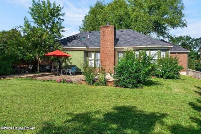 105 Beckley Woods Dr, Louisville, KY 40245