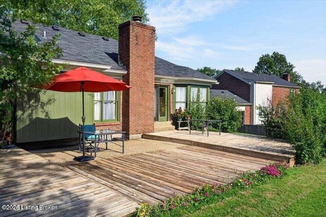 105 Beckley Woods Dr, Louisville, KY 40245