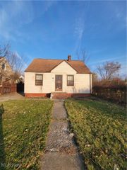4189 Lee Road, Cleveland, OH 44128