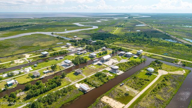 10085 W Gulf Road, Bay Saint Louis, MS 39520