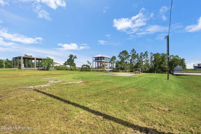 10085 W Gulf Road, Bay Saint Louis, MS 39520
