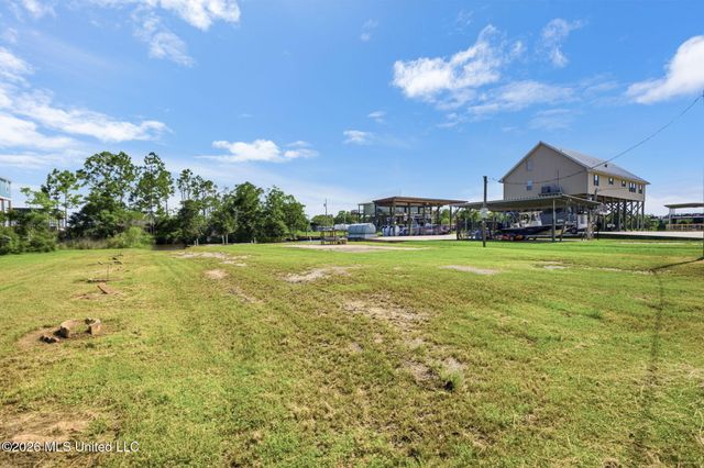 10085 W Gulf Road, Bay Saint Louis, MS 39520