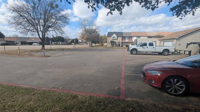 3 E Townhouse Lane 26, Grand Prairie, TX 75052