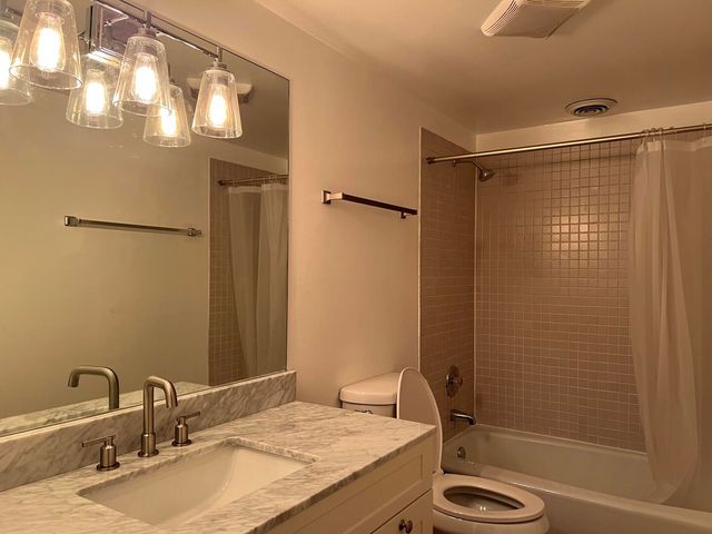 2525 N Sheffield Avenue 3e, Chicago, IL 60614