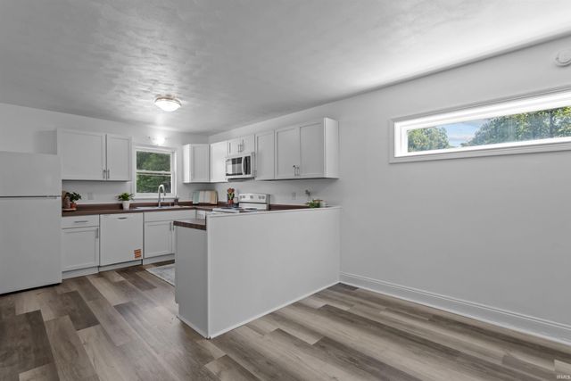 4244 W 100 N, Kokomo, IN 46901