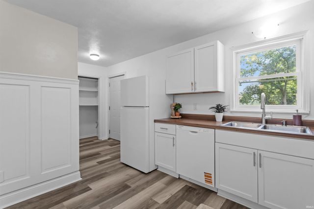 4244 W 100 N, Kokomo, IN 46901