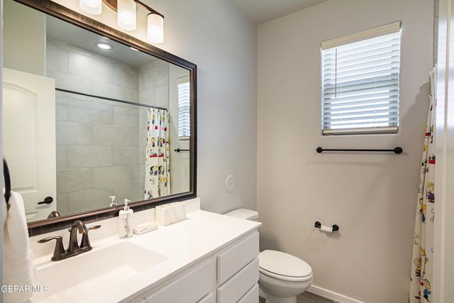 864 Via Glorieta, Sunland Park, NM 88063