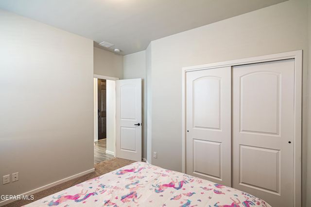 864 Via Glorieta, Sunland Park, NM 88063