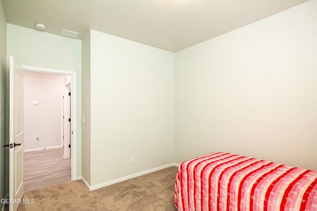 864 Via Glorieta, Sunland Park, NM 88063