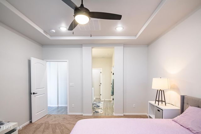 864 Via Glorieta, Sunland Park, NM 88063